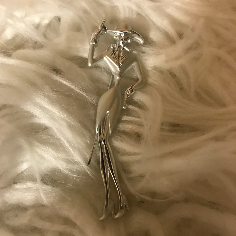 Designer Pin from BEST Jewelers - Picture 4 of 11